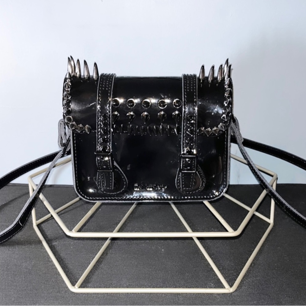 Dr Martens BLACK LUCIDO+PATENT LAMPER. ( NOT ACCEPTING OFFERS )